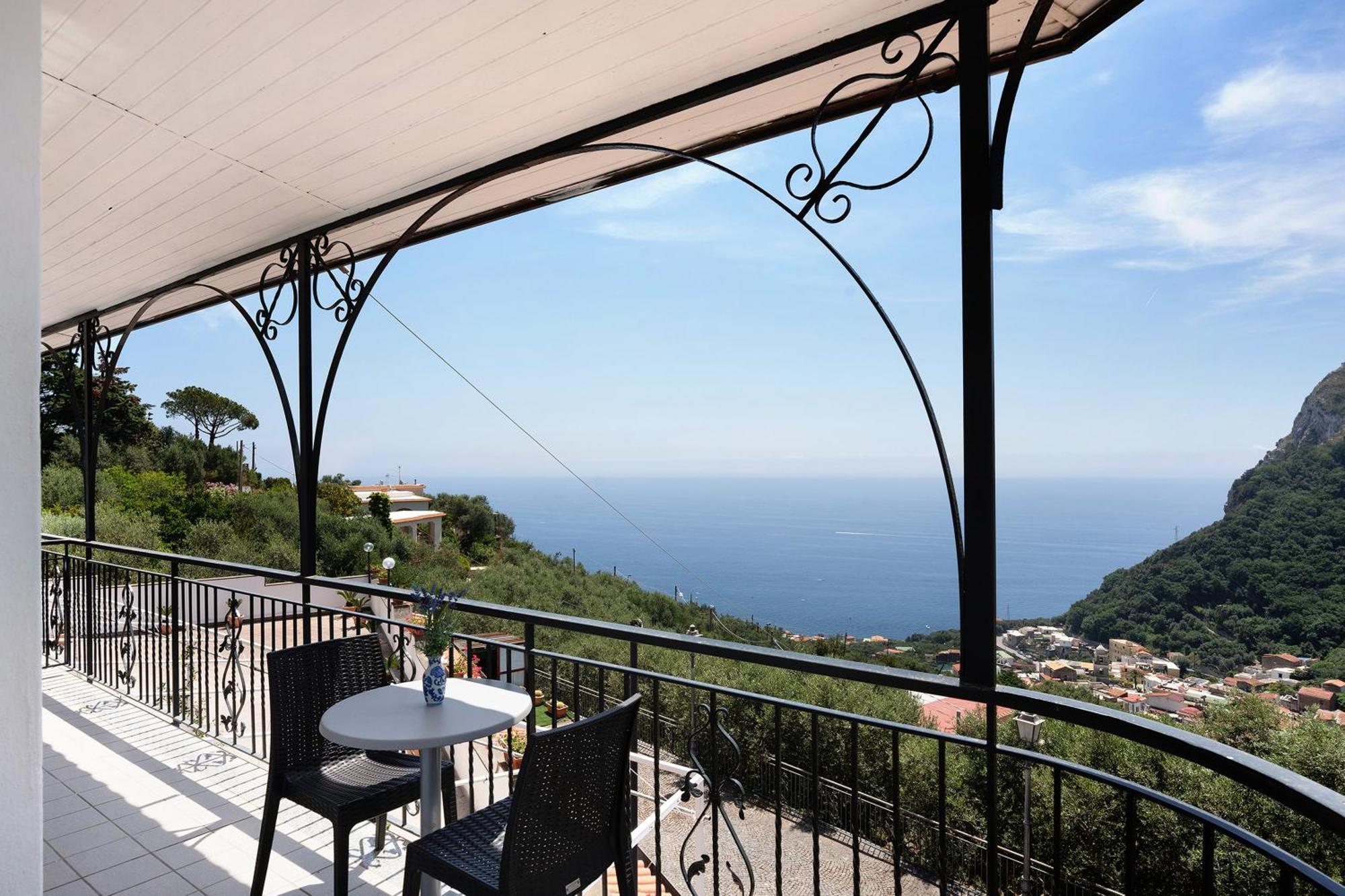 Villa Azzurra มัสซาลูเบรนเซ ภายนอก รูปภาพ